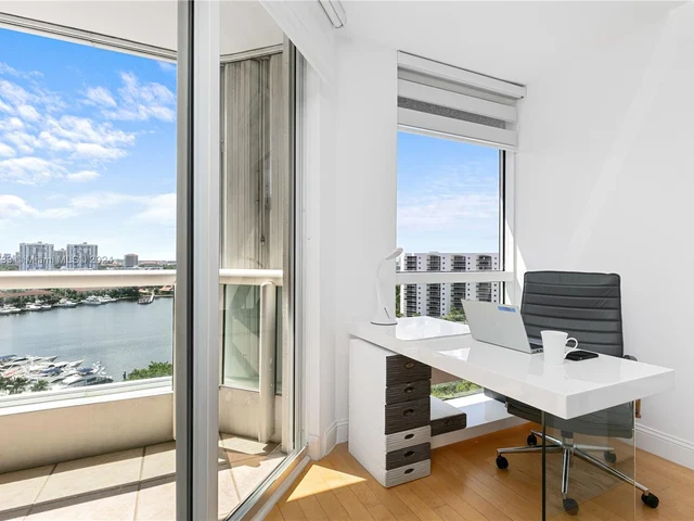 21205 Yacht Club Dr # 1507, Aventura FL 33180