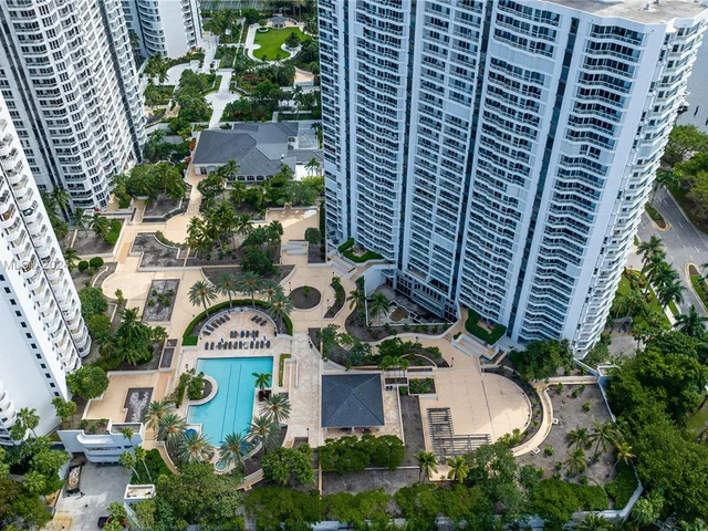 21205 Yacht Club Dr # 1507, Aventura FL 33180