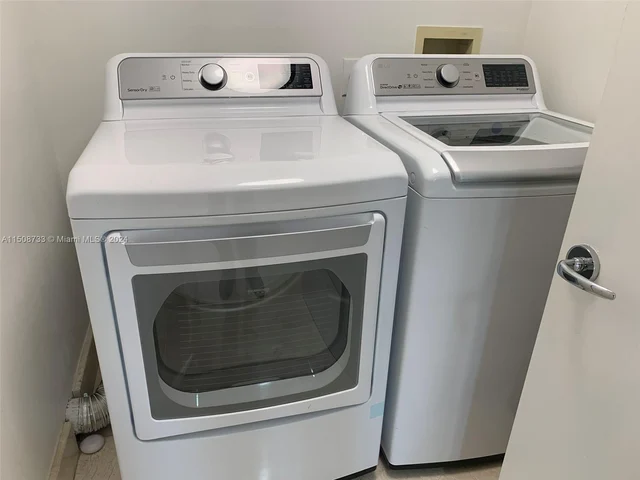 21205 Yacht Club Dr # 1507, Aventura FL 33180