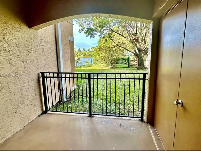 11601 SW 2nd St # 21104, Pembroke Pines FL 33025