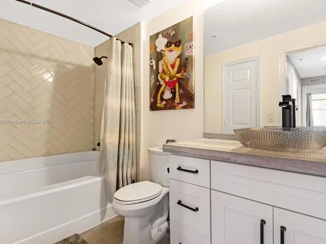 533 NE 3rd Ave # 229, Fort Lauderdale FL 33301