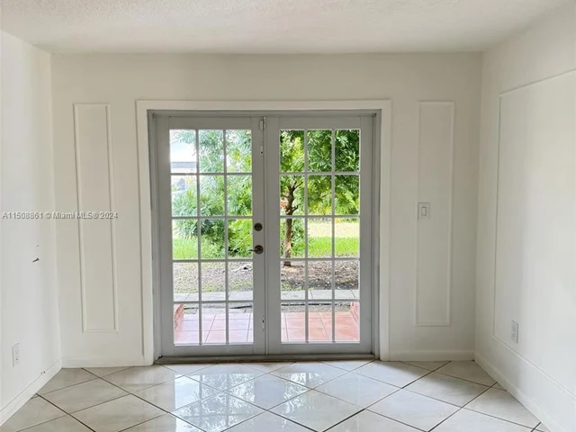 9380 SW 134th St, Miami FL 33176