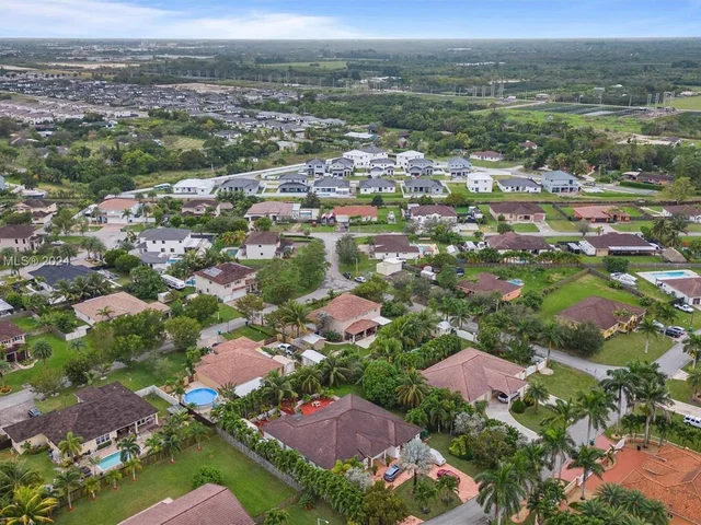 12981 SW 221st St, Miami FL 33170