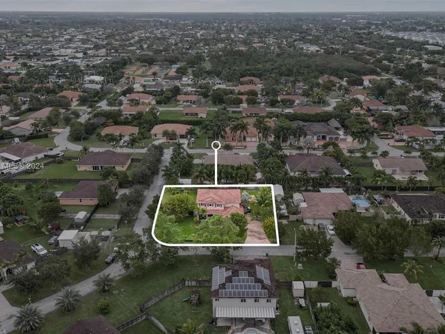 12981 SW 221st St, Miami FL 33170