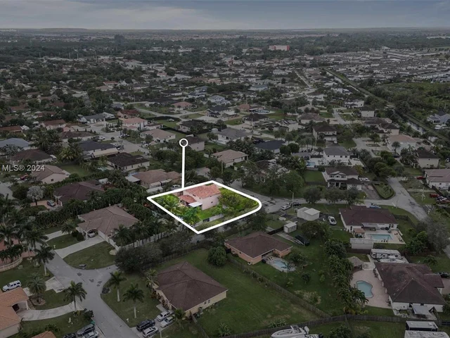 12981 SW 221st St, Miami FL 33170