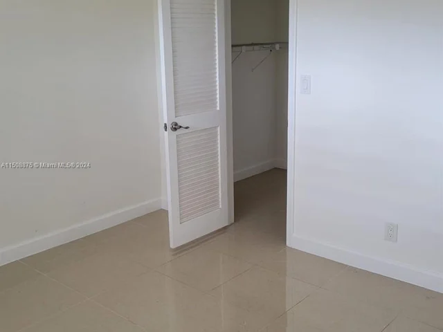 8901 S Hollybrook Blvd # 202, Pembroke Pines FL 33025