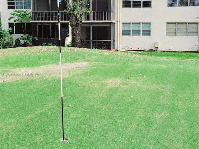 8901 S Hollybrook Blvd # 202, Pembroke Pines FL 33025