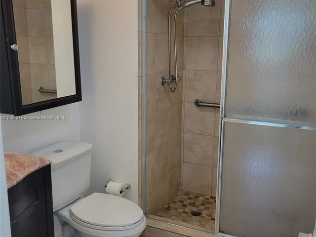 8901 S Hollybrook Blvd # 202, Pembroke Pines FL 33025