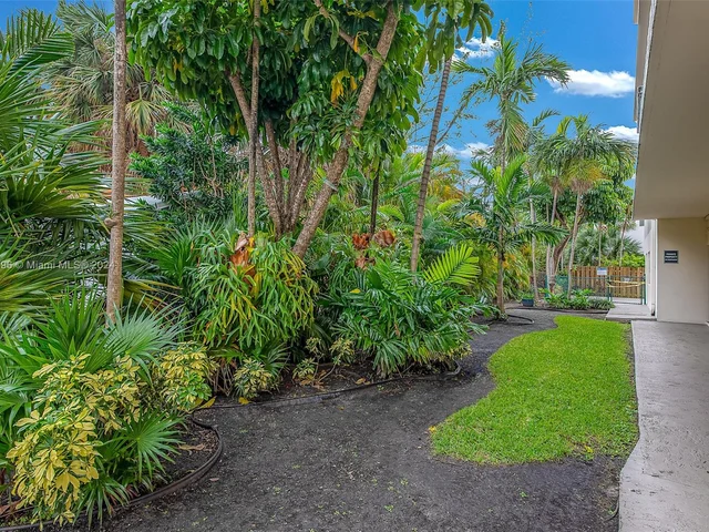 1020 94th St # 401, Bay Harbor Islands FL 33154