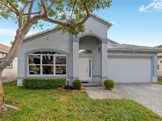 1509 SW 105th Ave, Pembroke Pines FL 33025