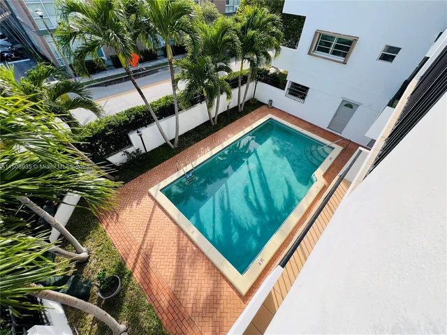1900 Meridian Ave # 306, Miami Beach FL 33139