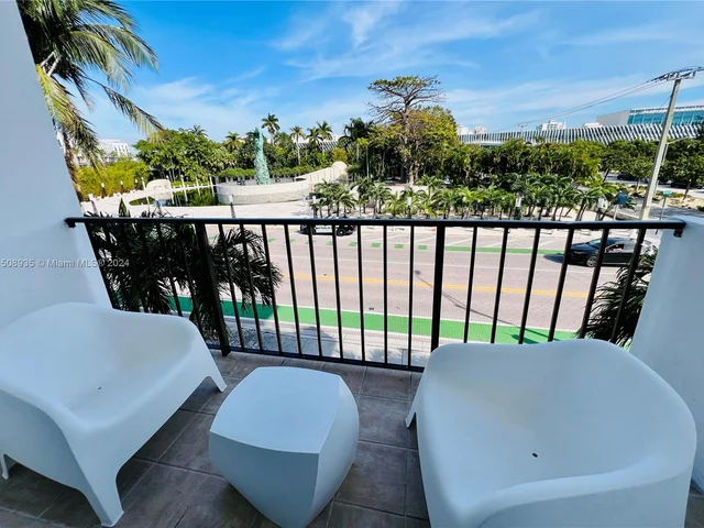 1900 Meridian Ave # 306, Miami Beach FL 33139