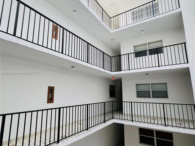 1900 Meridian Ave # 306, Miami Beach FL 33139