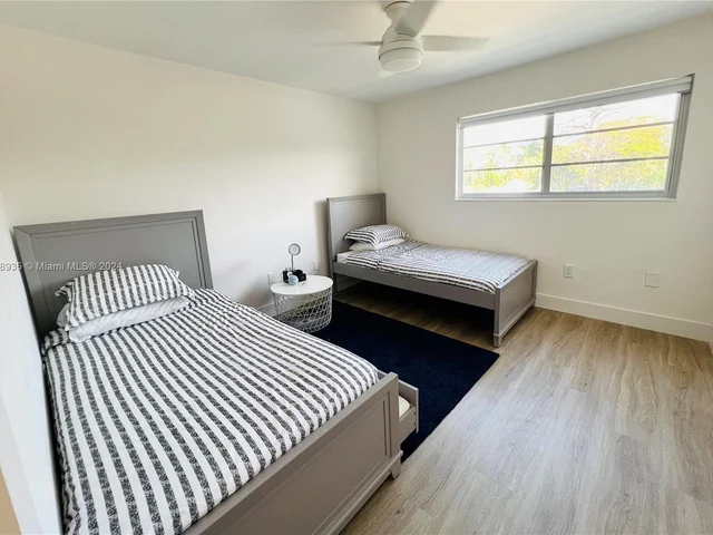 1900 Meridian Ave # 306, Miami Beach FL 33139