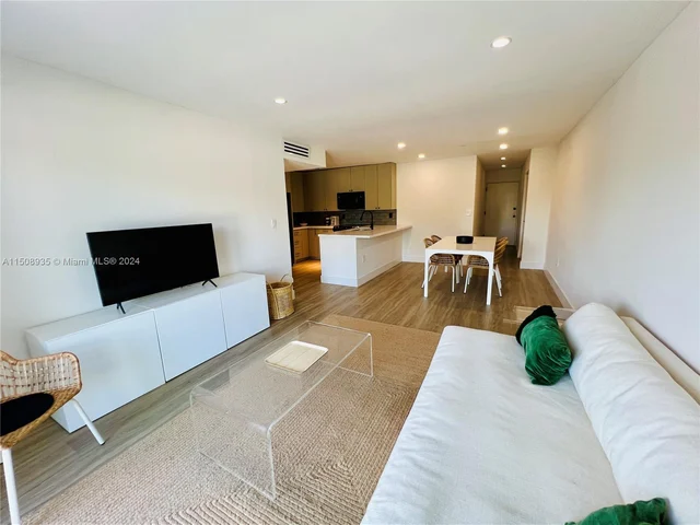 1900 Meridian Ave # 306, Miami Beach FL 33139