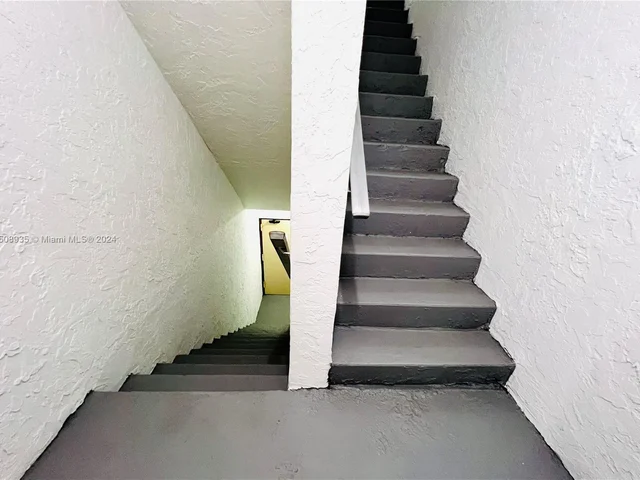 1900 Meridian Ave # 306, Miami Beach FL 33139