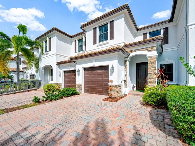 11251 NW 88th Ter # 11251, Doral FL 33178