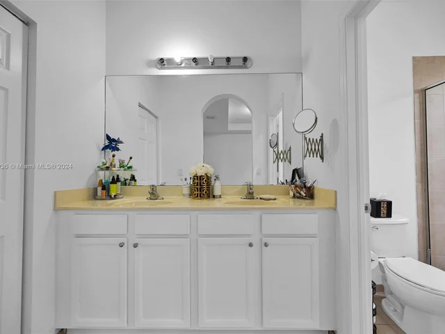 11251 NW 88th Ter # 11251, Doral FL 33178