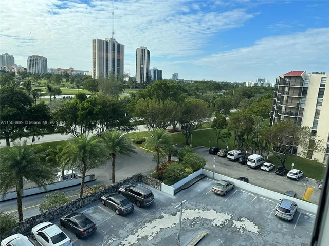 3375 N Country Club Dr # 609, Aventura FL 33180