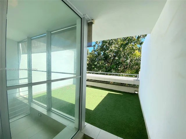 1600 Michigan Ave # 8, Miami Beach FL 33139