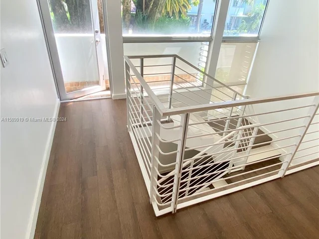 1600 Michigan Ave # 8, Miami Beach FL 33139