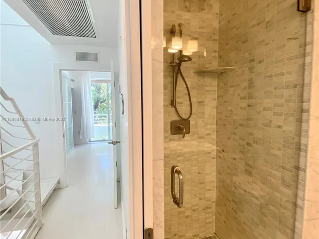 1600 Michigan Ave # 8, Miami Beach FL 33139