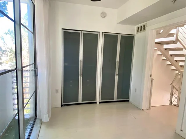 1600 Michigan Ave # 8, Miami Beach FL 33139