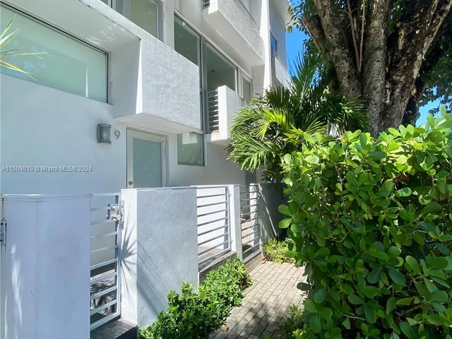 1600 Michigan Ave # 8, Miami Beach FL 33139