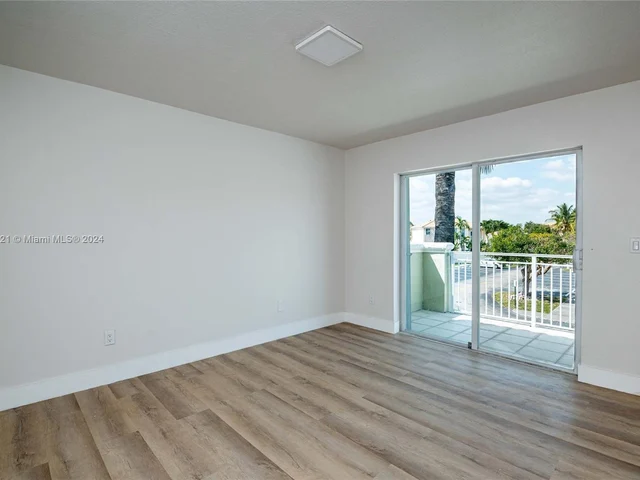 4631 NW 94th Ct, Doral FL 33178