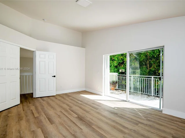 4631 NW 94th Ct, Doral FL 33178