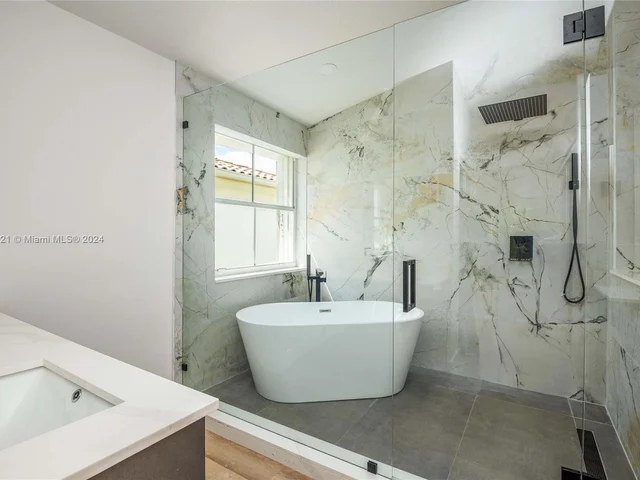 4631 NW 94th Ct, Doral FL 33178