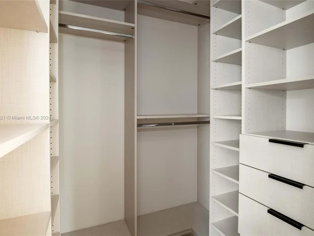 4631 NW 94th Ct, Doral FL 33178