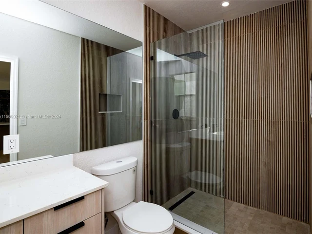 4631 NW 94th Ct, Doral FL 33178