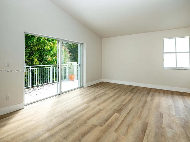 4631 NW 94th Ct, Doral FL 33178