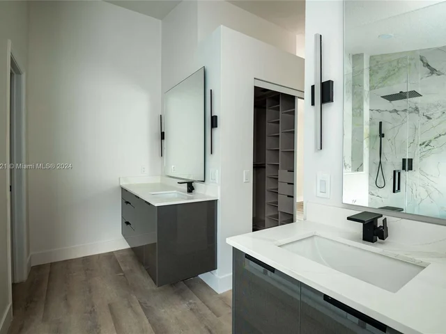 4631 NW 94th Ct, Doral FL 33178