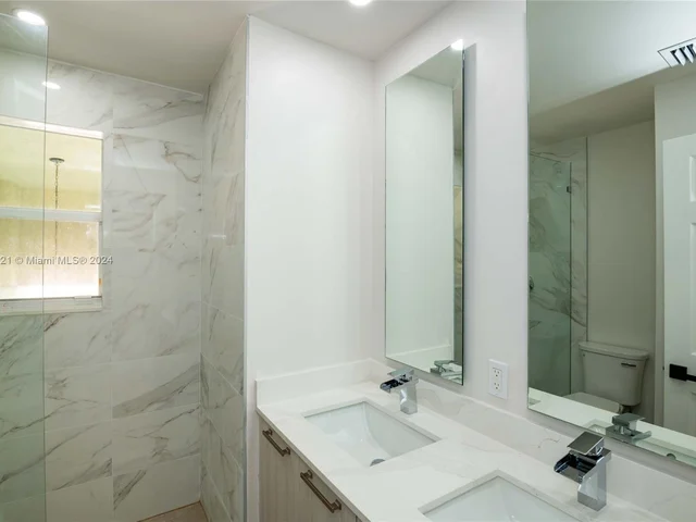 4631 NW 94th Ct, Doral FL 33178