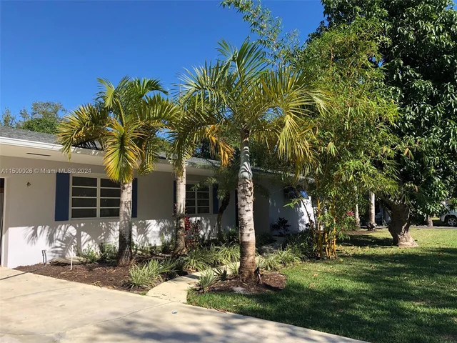 7885 SW 158th Ter, Palmetto Bay FL 33157