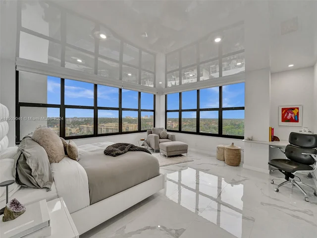 2500 Parkview Dr # 1112, Hallandale Beach FL 33009