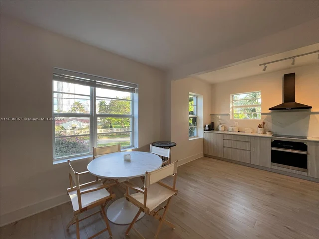 4812 Pine Tree Dr # 209, Miami Beach FL 33140