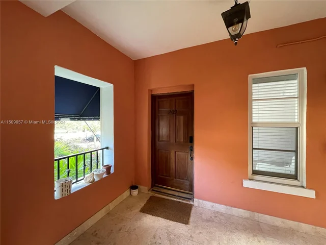 4812 Pine Tree Dr # 209, Miami Beach FL 33140