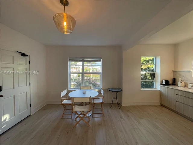 4812 Pine Tree Dr # 209, Miami Beach FL 33140