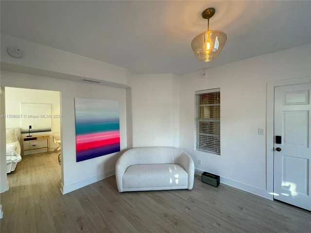 4812 Pine Tree Dr # 209, Miami Beach FL 33140