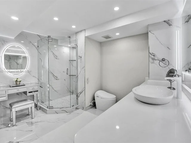 1500 S Ocean Dr # 7F, Hollywood FL 33019