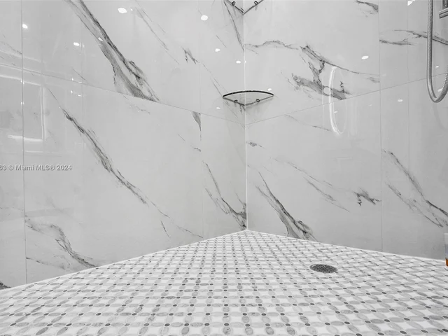 1500 S Ocean Dr # 7F, Hollywood FL 33019