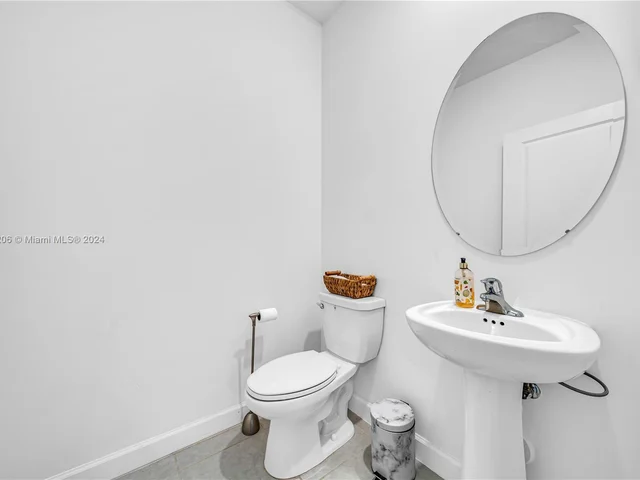 437 NW 204th St, Miami Gardens FL 33169