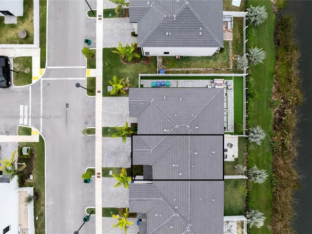 437 NW 204th St, Miami Gardens FL 33169