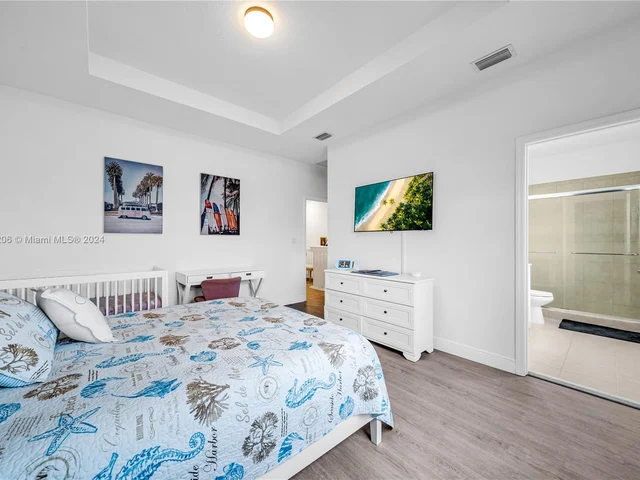 437 NW 204th St, Miami Gardens FL 33169