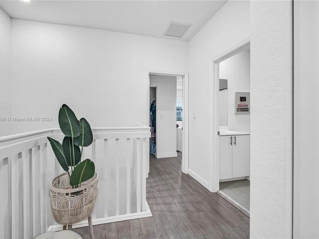 437 NW 204th St, Miami Gardens FL 33169