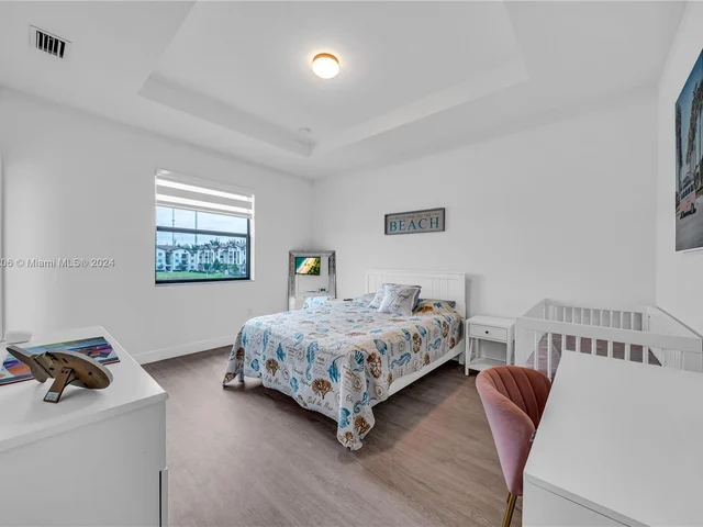 437 NW 204th St, Miami Gardens FL 33169