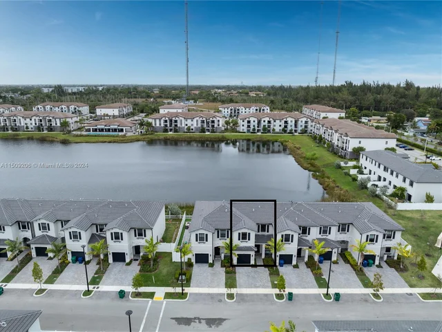 437 NW 204th St, Miami Gardens FL 33169